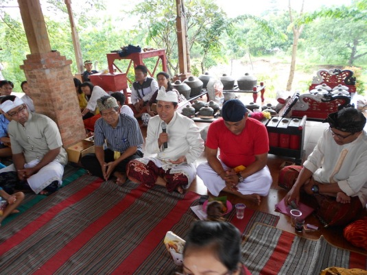 Pembimas Hindu Kanwil Kemendag Jawa Timur, Bapak Ida Made Windya